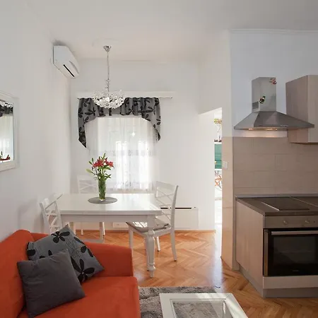 Apartment Dupline